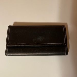 Coach Black Leather Wallet 6 slots for cards, 1 for ID See pictures Gently Used